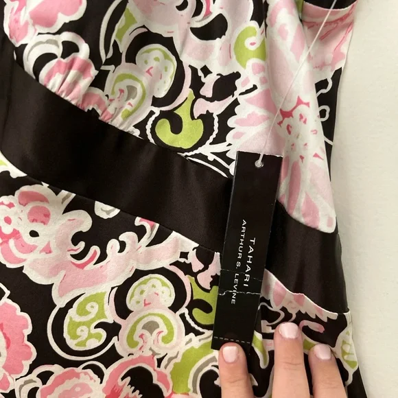 Tahari Silk Floral Sleeveless Dress Y2K Vintage NWT (Size 16) - Picture 5 of 9